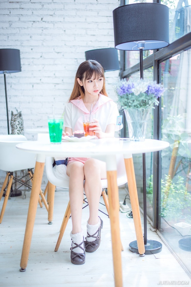 从前看脸蛋，如今重内涵[lizhigushicom]。